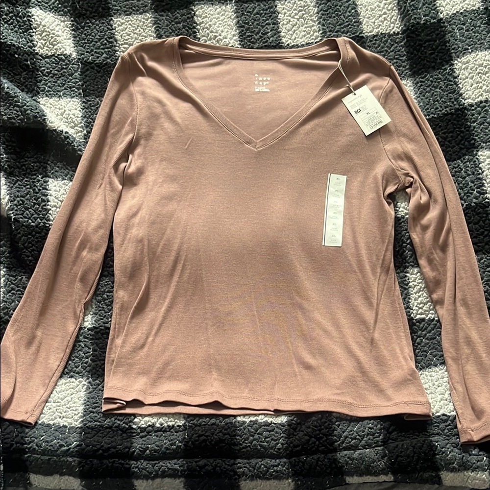 Women's V-Neck Long Sleeve Top - Pink